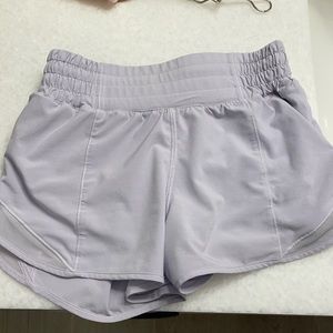 RARE!! Lululemon Hottie Hots High-Rise 2.5 inch